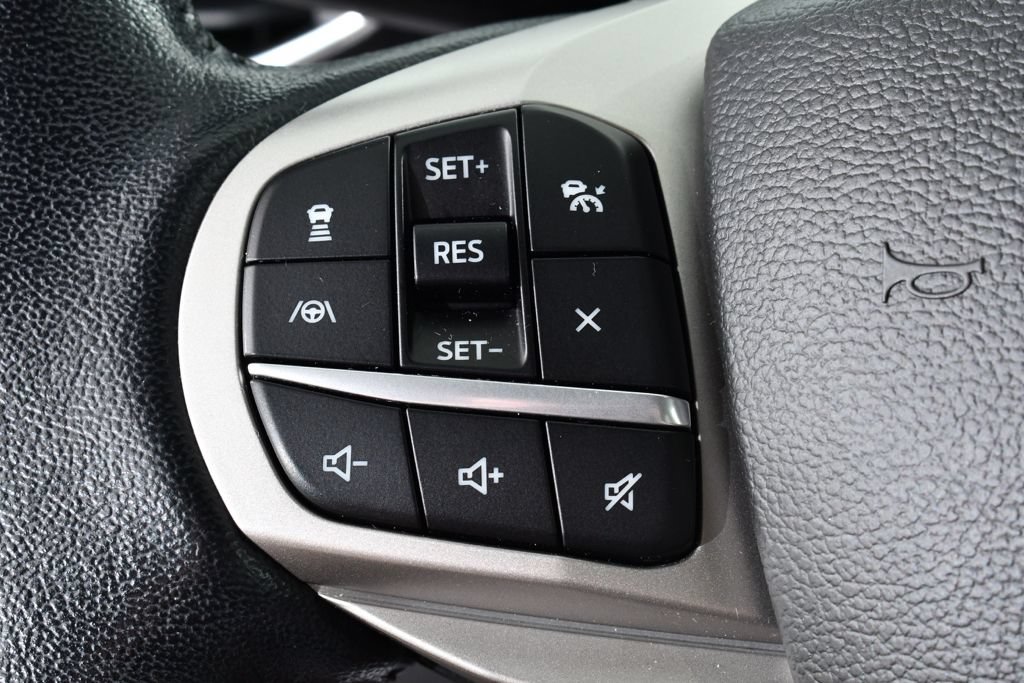 Used 2022 Ford Explorer XLT w/ Equipment Group 202A AWD/4WD image 33