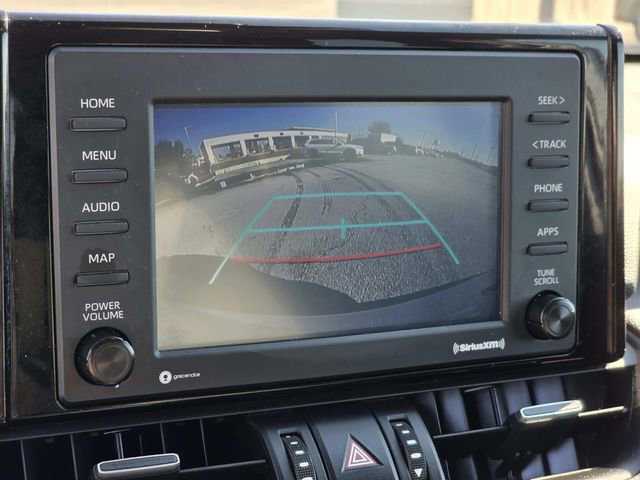 Used 2022 Toyota RAV4 XLE Premium image 16