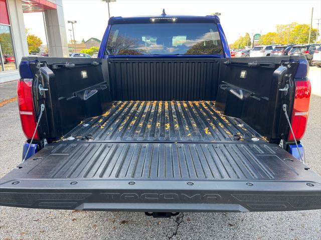 Certified 2025 Toyota Tacoma TRD Sport AWD/4WD image 22