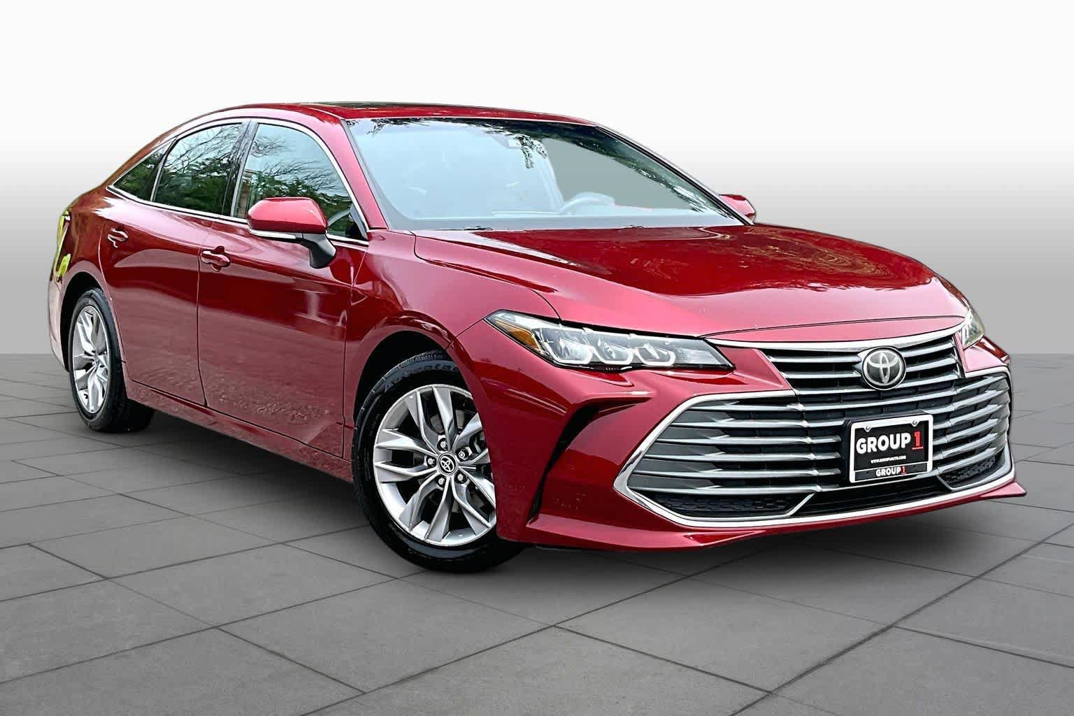 Used 2021 Toyota Avalon XLE w/ Moonroof Package AWD/4WD image 3