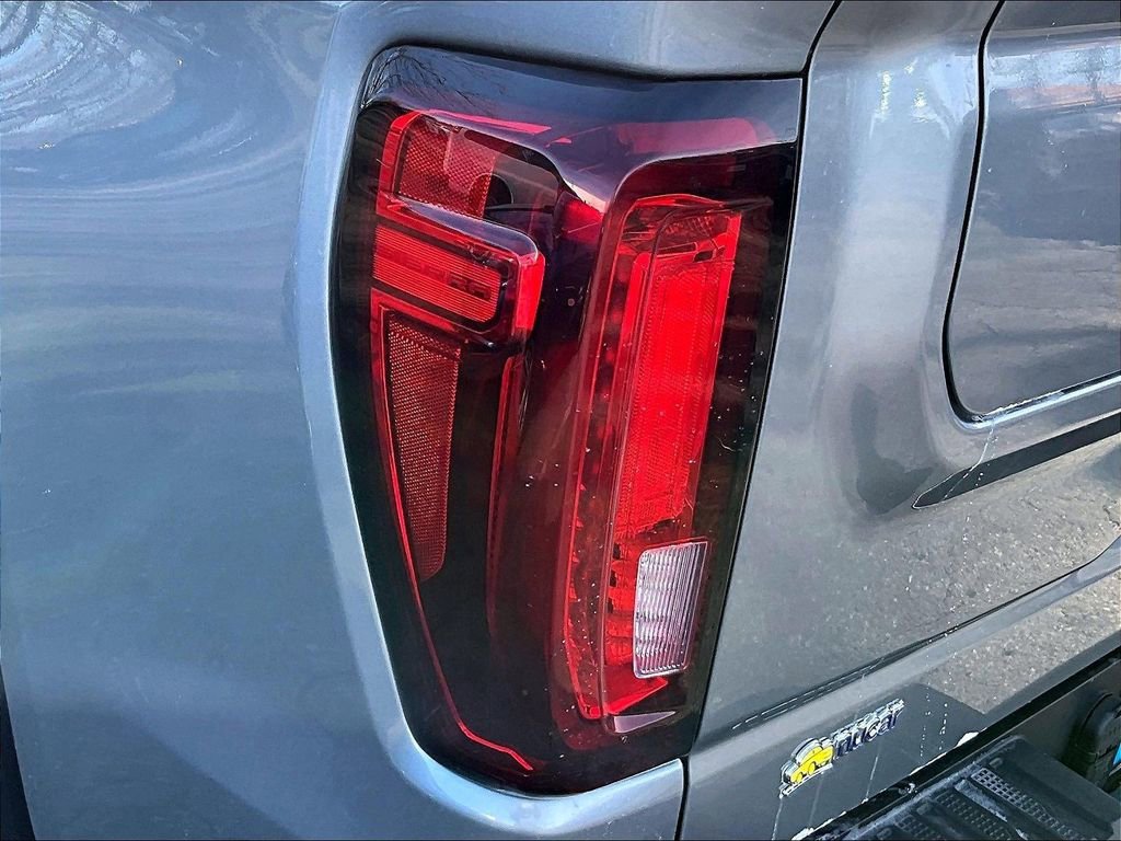 Used 2026 GMC Sierra 1500 SLT AWD/4WD image 35