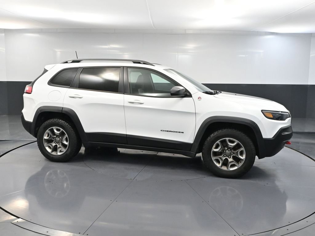 Used 2019 Jeep Cherokee Trailhawk image 4
