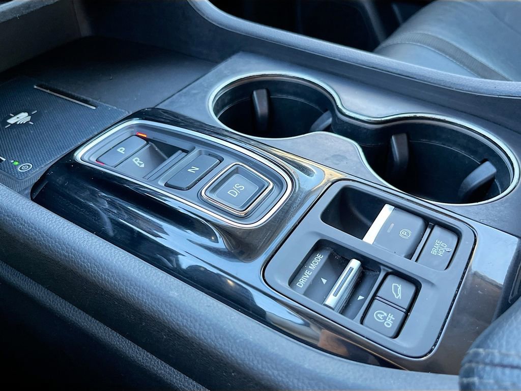 Used 2024 Honda Pilot Touring image 17