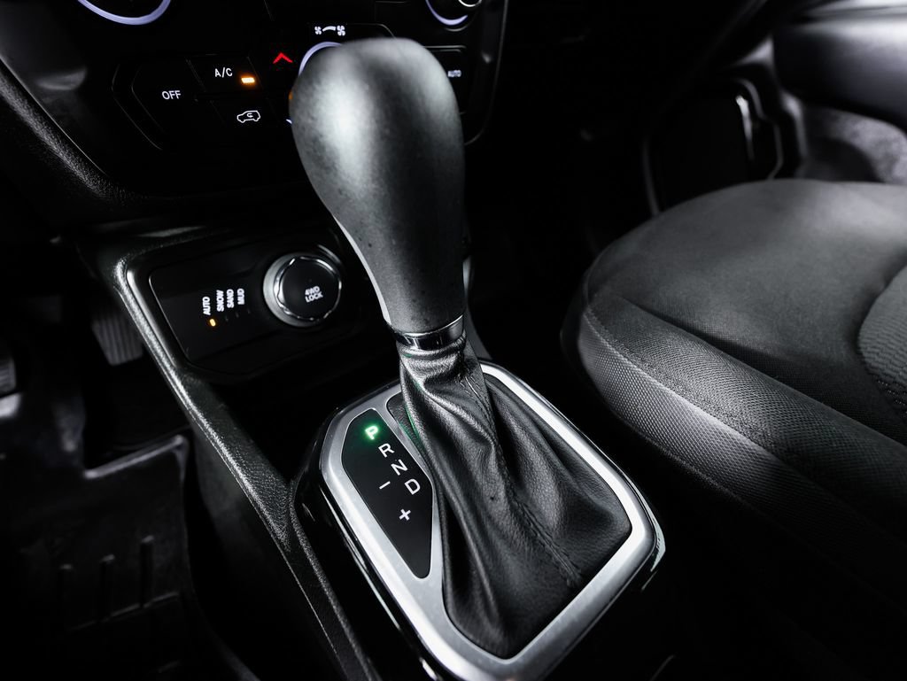 Used 2022 Jeep Renegade Altitude AWD/4WD image 27