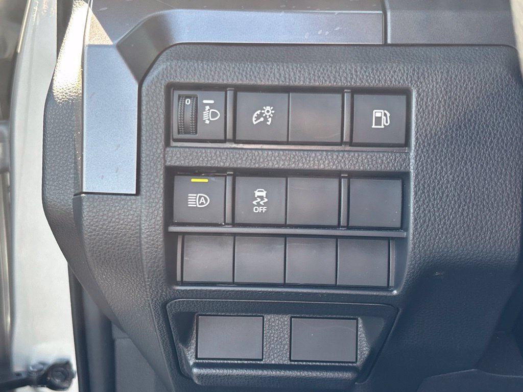 Used 2025 Toyota 4Runner SR5 AWD/4WD image 25
