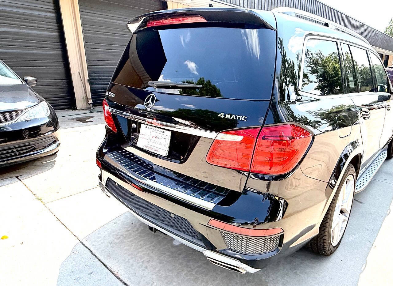 Used 2014 Mercedes-Benz GL 550 4MATIC image 20