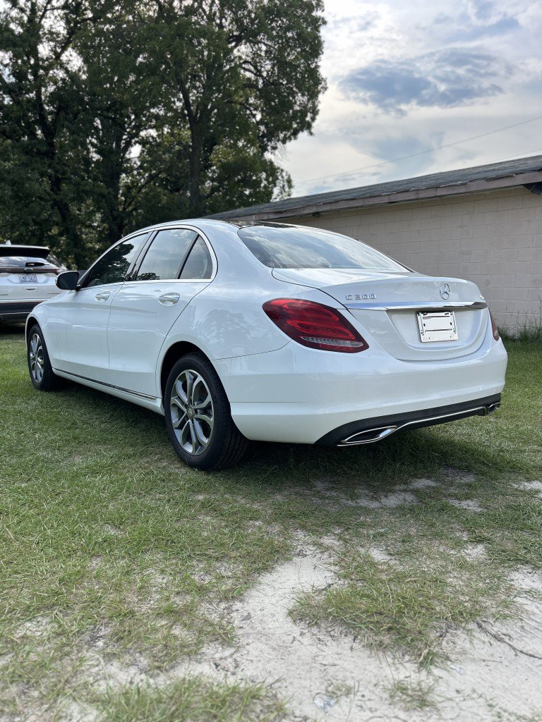 Used 2015 Mercedes-Benz C 300 4MATIC Sedan image 4