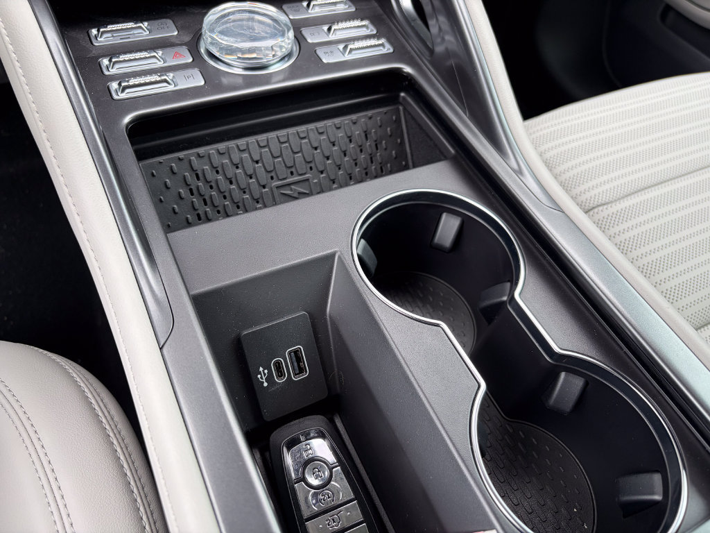 New 2026 Lincoln Nautilus Reserve w/ Jet Appearance Package AWD/4WD image 40