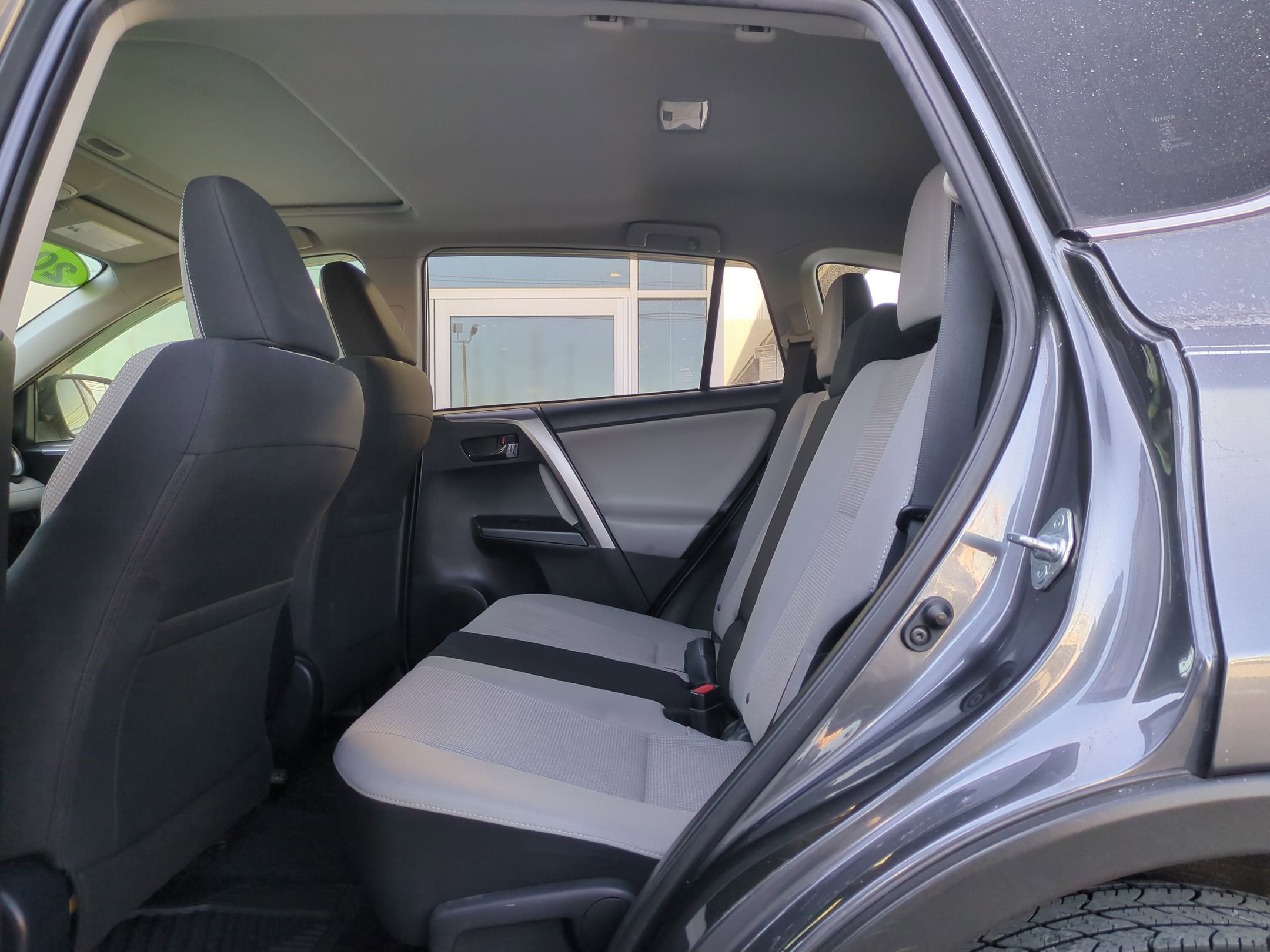 Used 2017 Toyota RAV4 XLE image 15