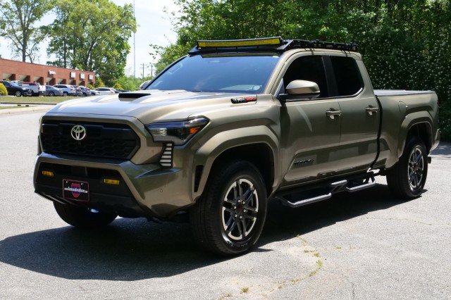 Used 2025 Toyota Tacoma TRD Sport w/ TRD Sport Premium Package AWD/4WD image 6