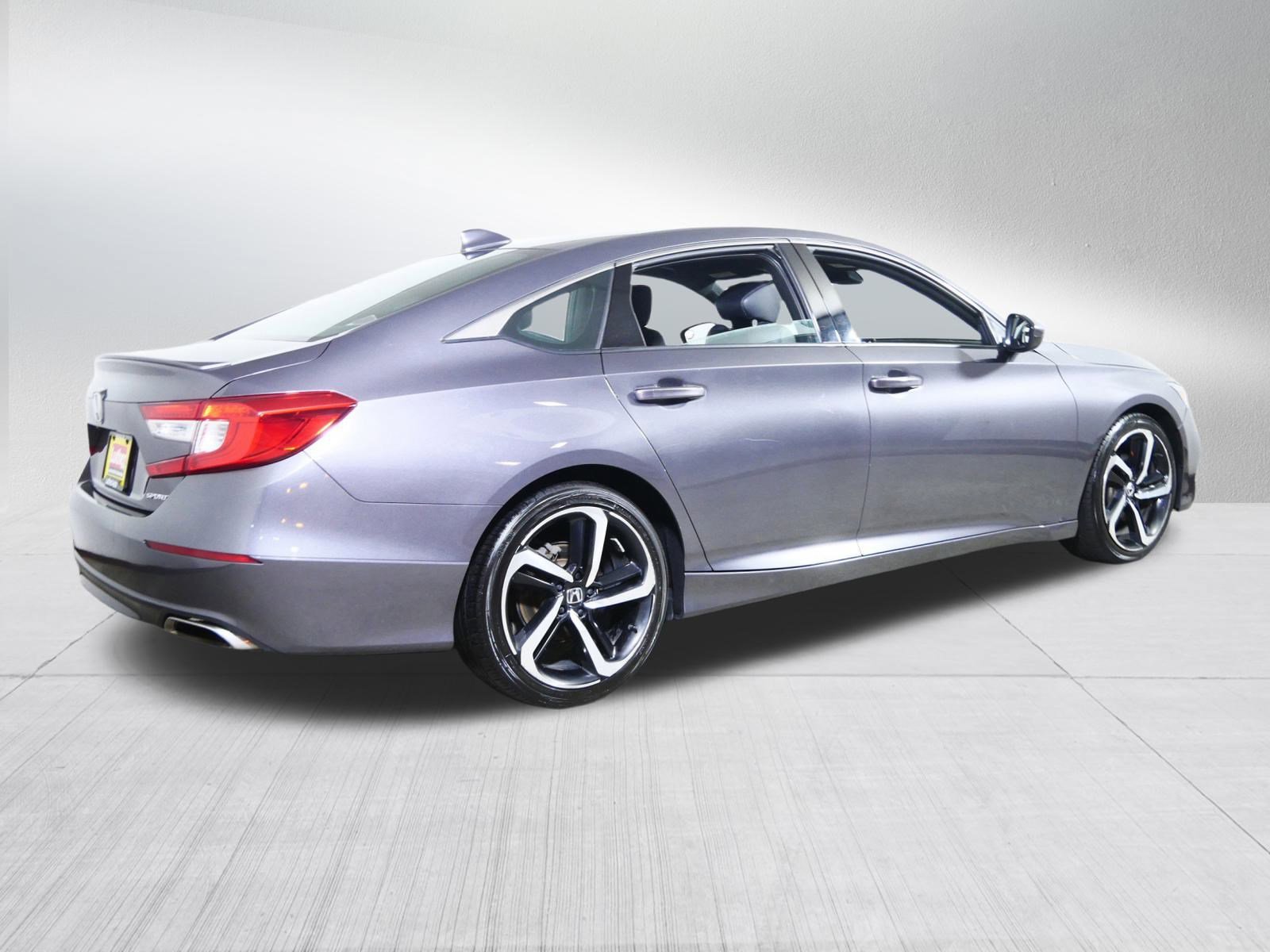 Used 2018 Honda Accord Sport image 7