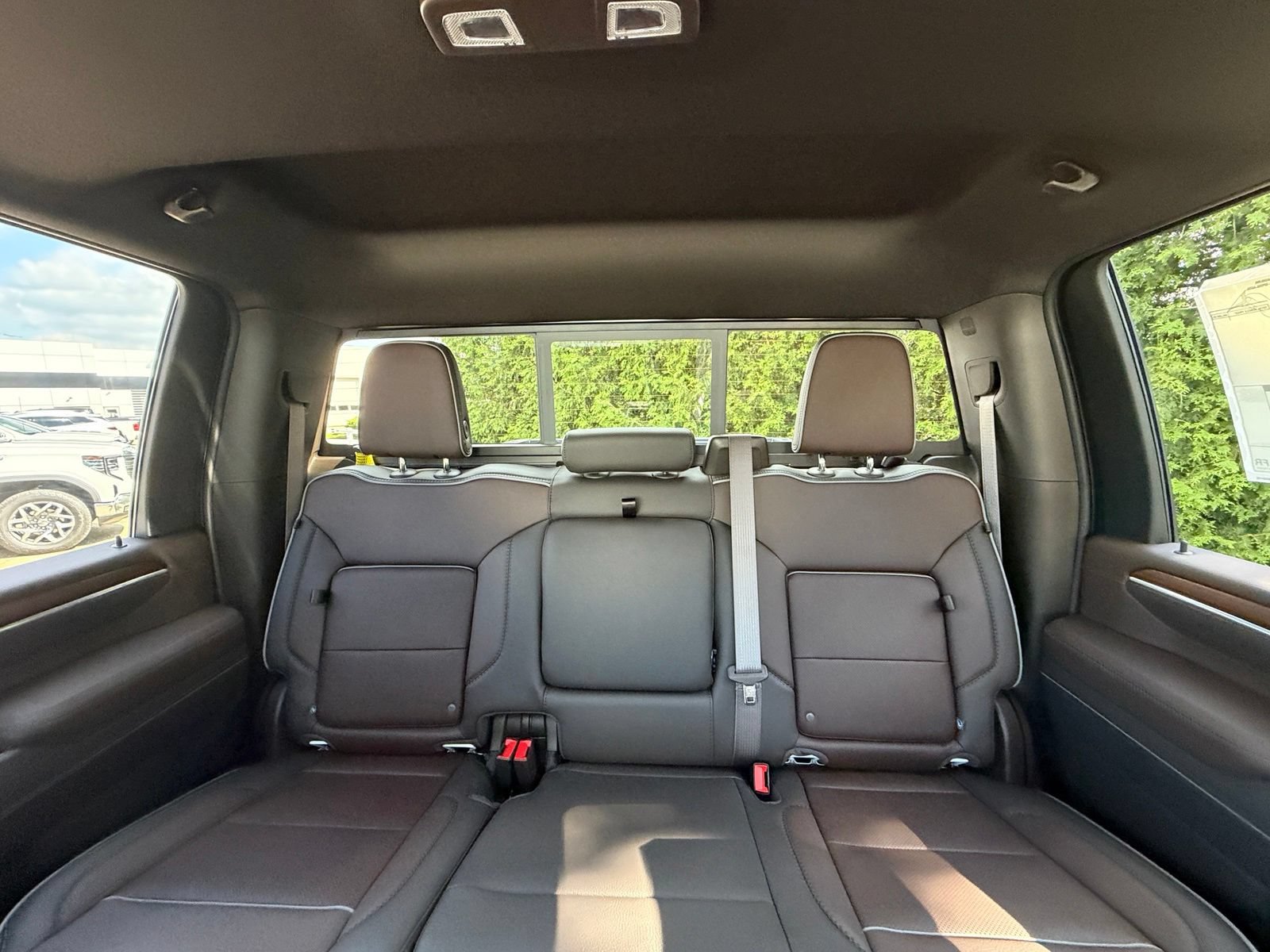 New 2026 GMC Sierra 3500 Denali w/ Denali Reserve Package AWD/4WD image 3