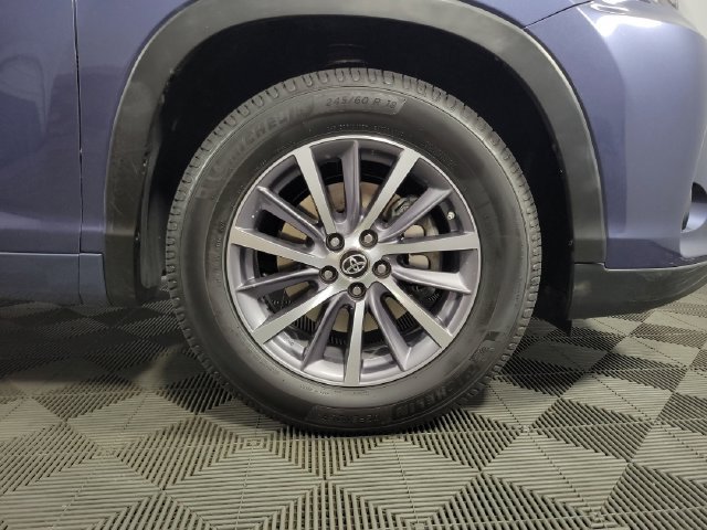 Used 2017 Toyota Highlander XLE AWD/4WD image 13