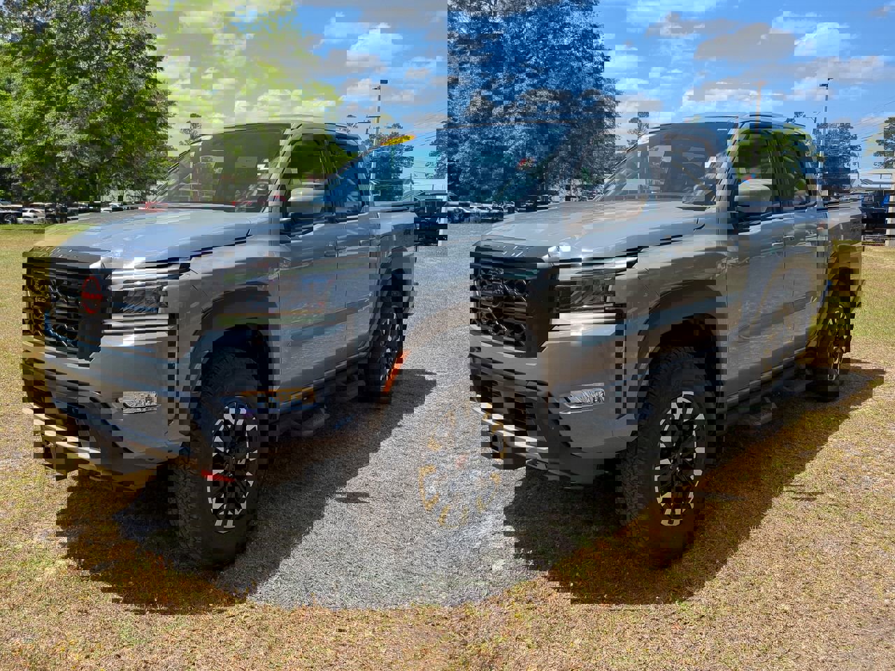 Used 2024 Nissan Frontier PRO-4X w/ Off-Road Protection Package image 8