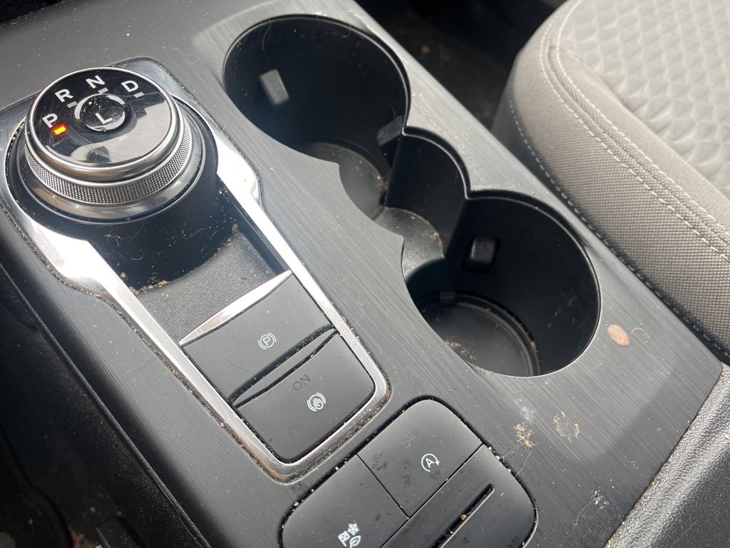 Used 2020 Ford Escape SE image 18