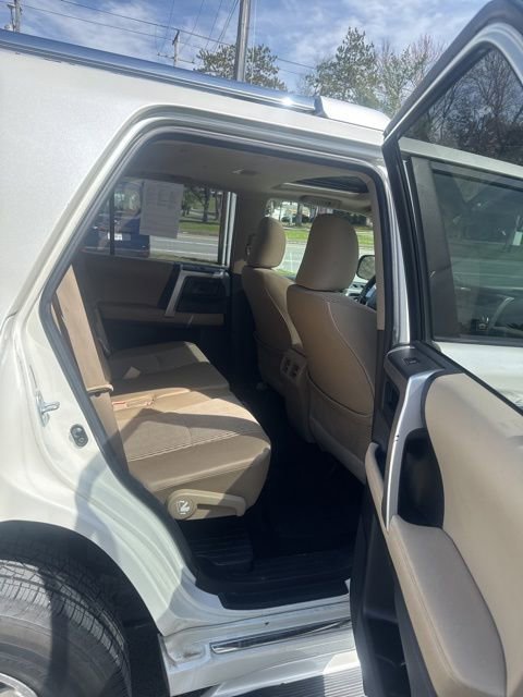 Used 2011 Toyota 4Runner SR5 w/ Convenience Pkg AWD/4WD image 18