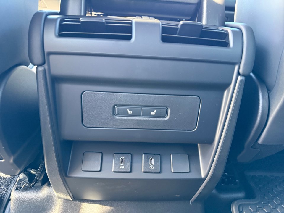 New 2026 Land Rover Defender 110 X-Dynamic SE AWD/4WD image 20