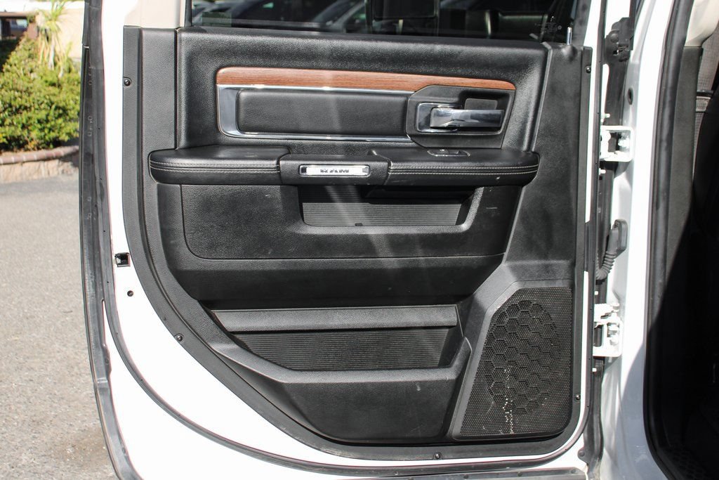 Used 2018 RAM 3500 Laramie AWD/4WD image 34
