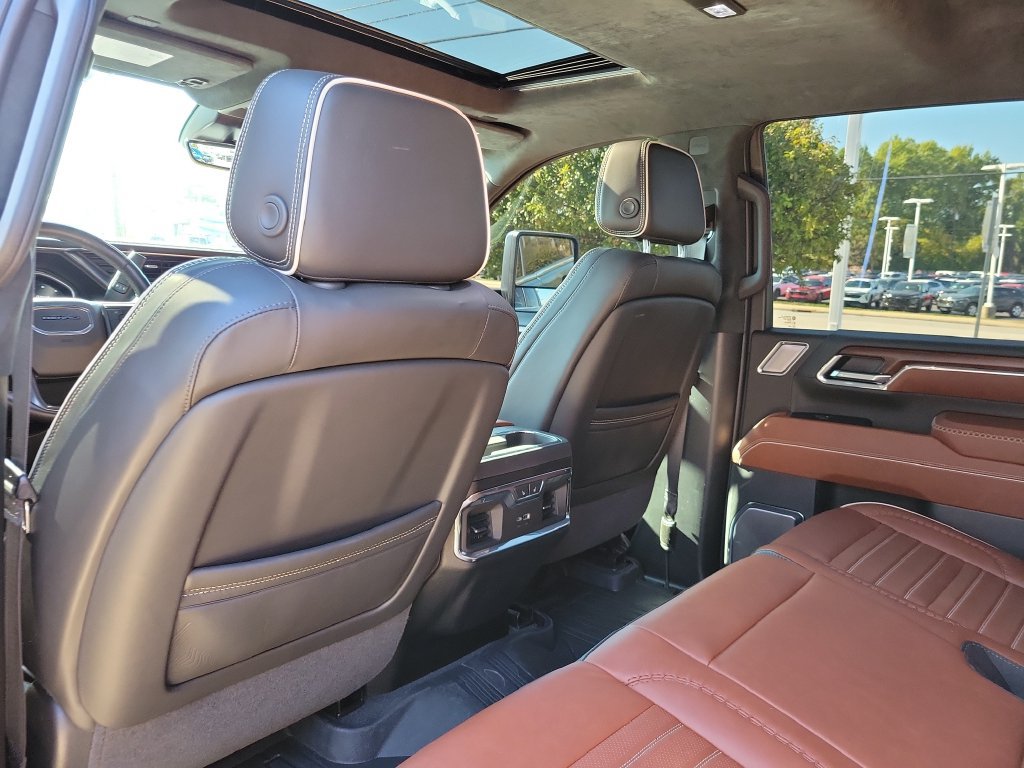 Used 2024 GMC Sierra 2500 Denali Ultimate AWD/4WD image 13