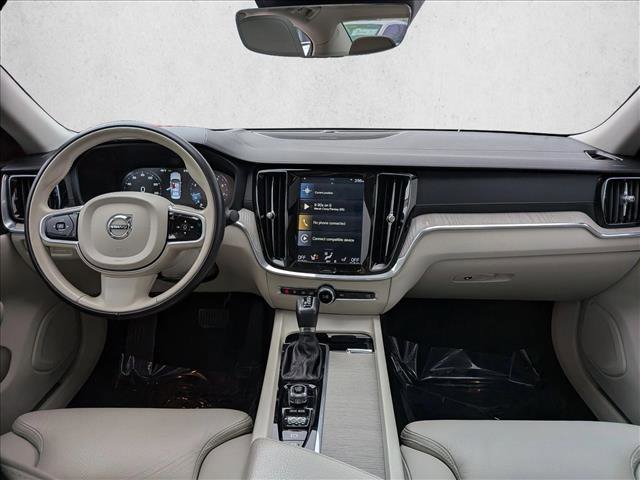Used 2020 Volvo S60 T5 Inscription image 19