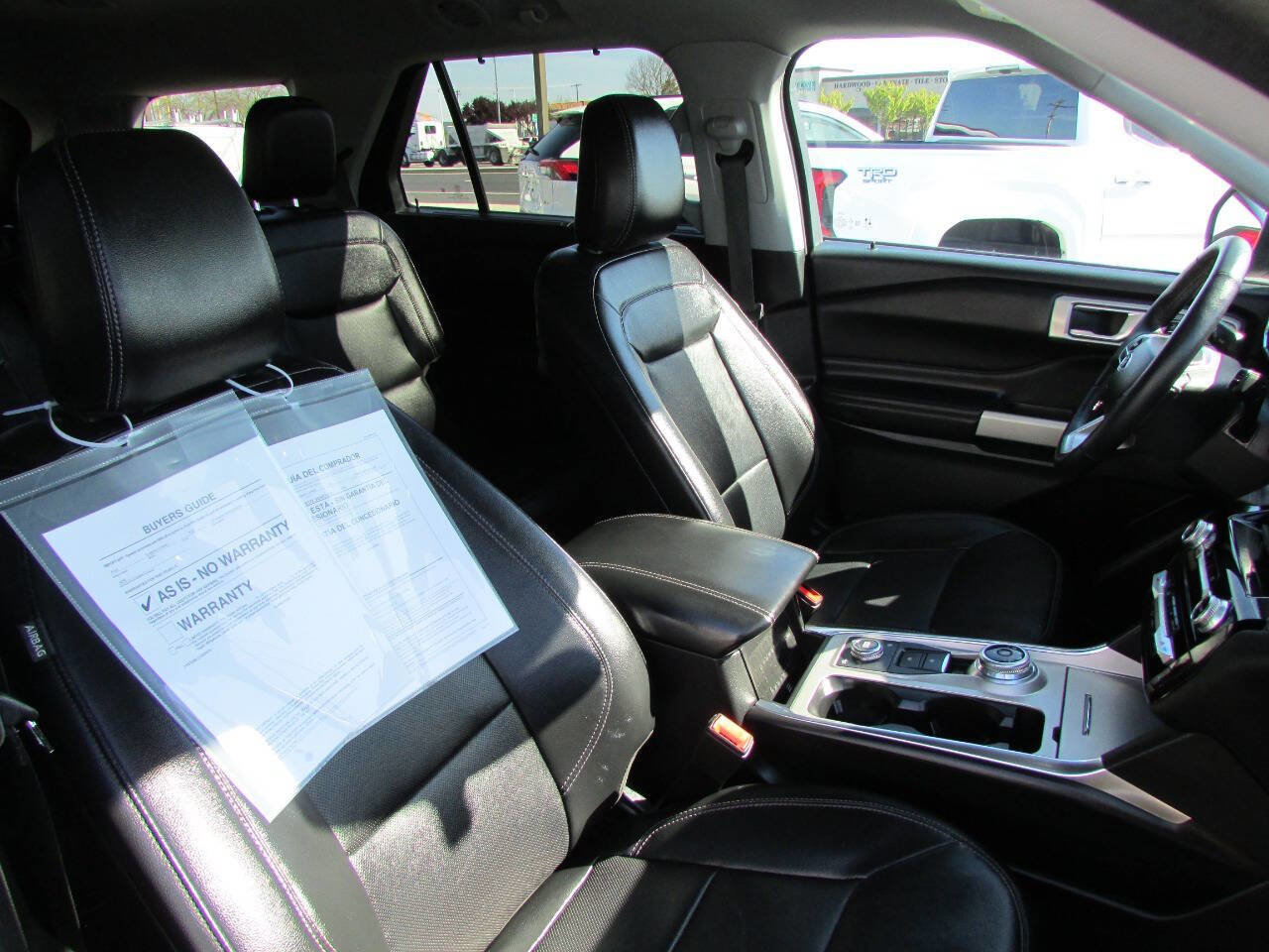 Used 2023 Ford Explorer Limited image 19
