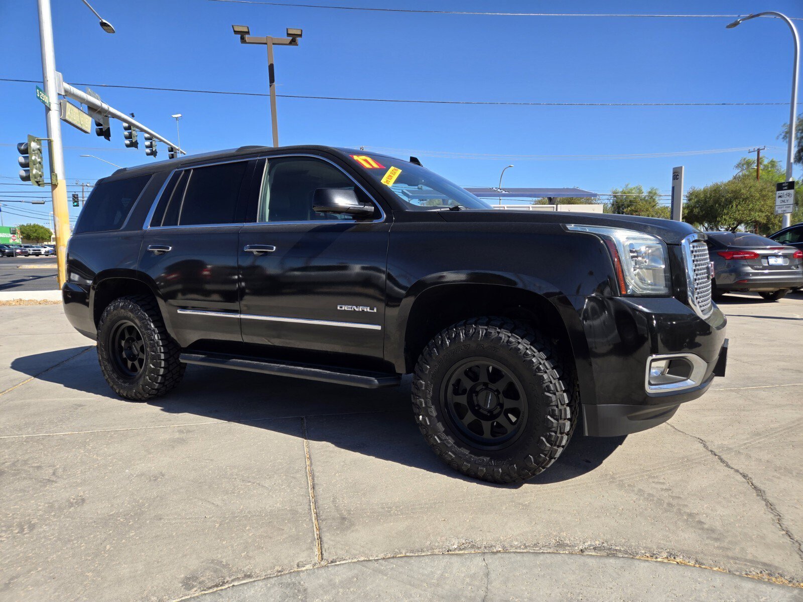 Used 2017 GMC Yukon Denali AWD/4WD image 4