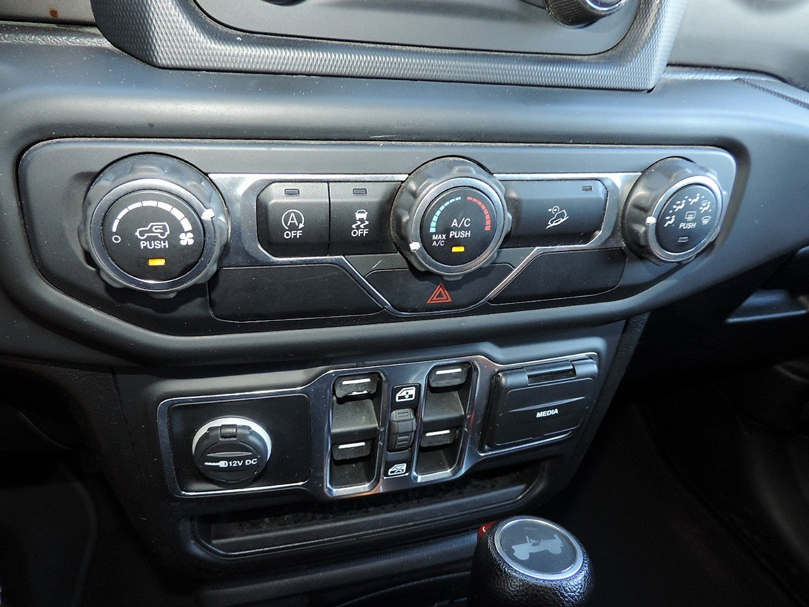 Used 2020 Jeep Wrangler Unlimited Sport S AWD/4WD image 19