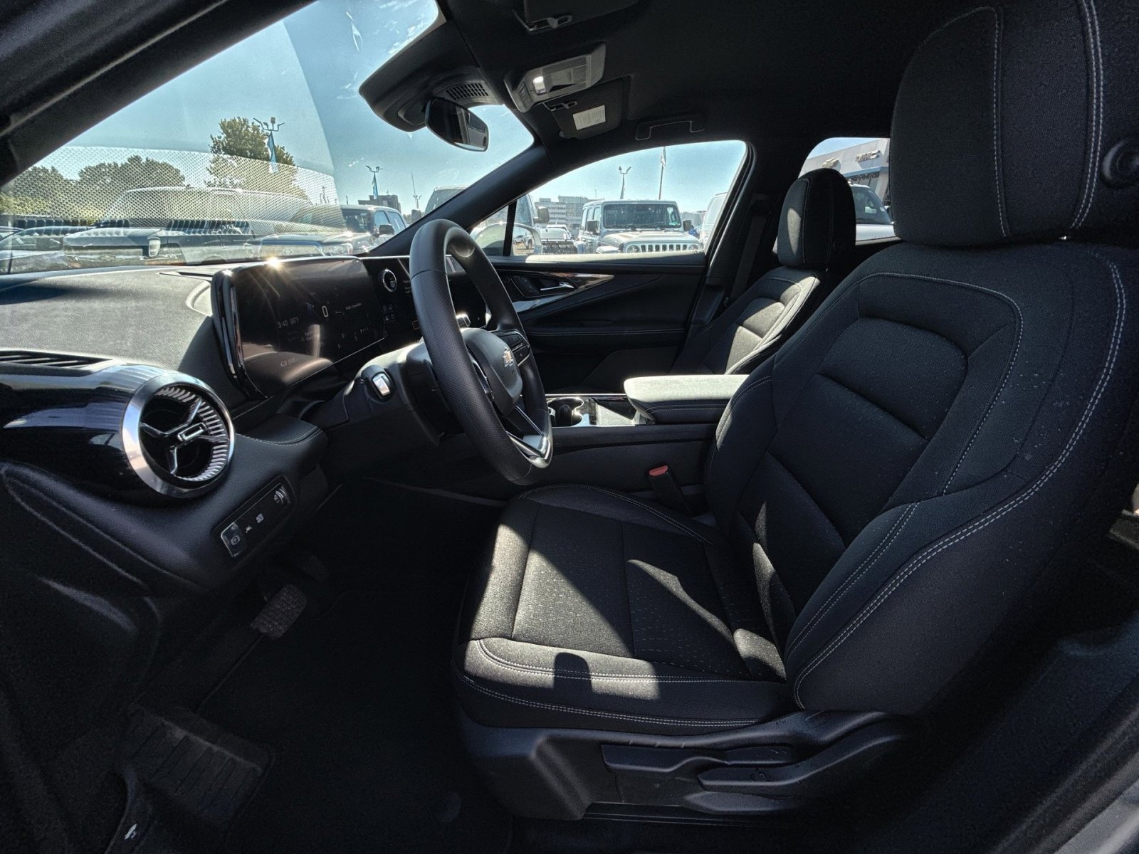 New 2025 Chevrolet Blazer EV LT image 13