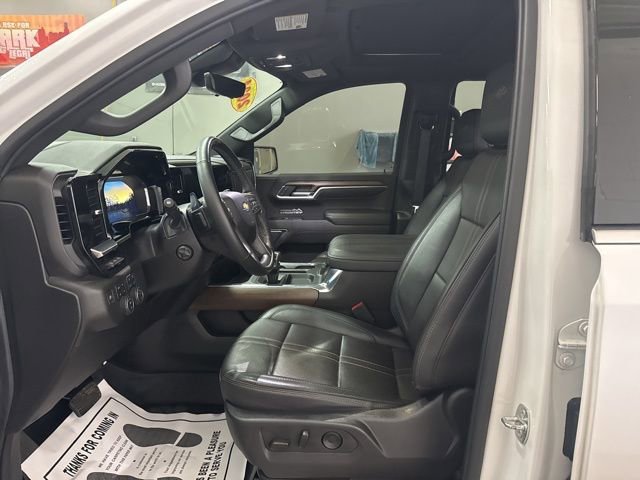Used 2024 Chevrolet Silverado 1500 High Country w/ High Country Premium Package image 10