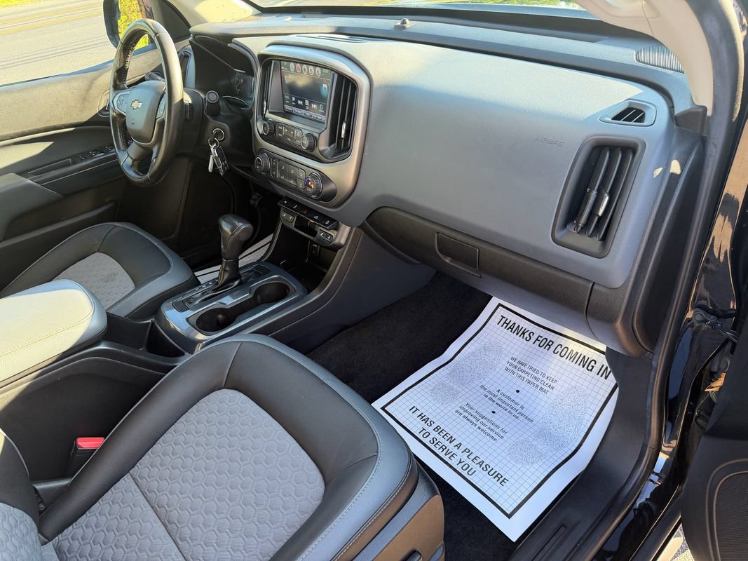 Used 2018 Chevrolet Colorado Z71 AWD/4WD image 30