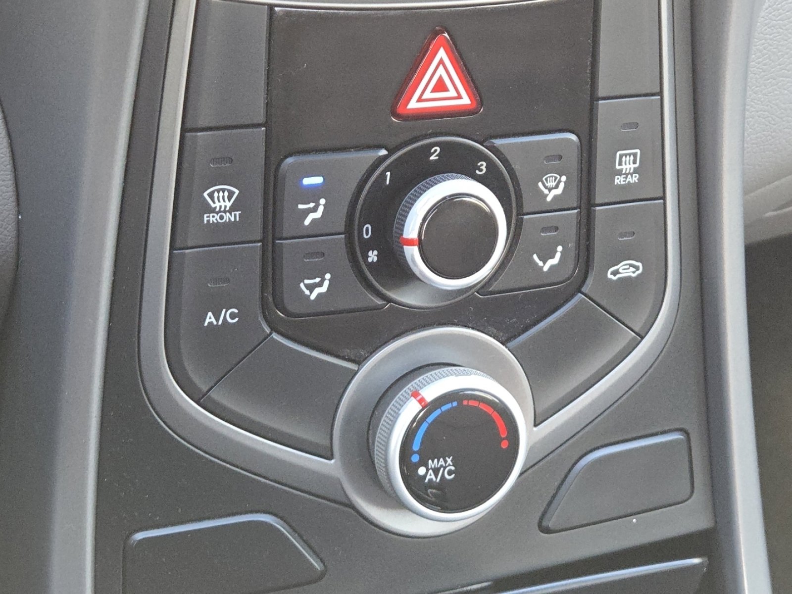 Used 2016 Hyundai Elantra SE image 28