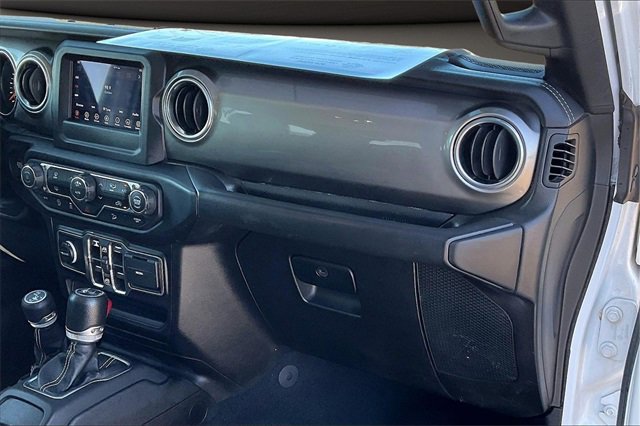 Used 2020 Jeep Wrangler Unlimited Sahara image 15