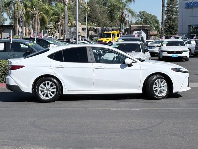 Used 2025 Toyota Camry LE AWD/4WD image 4