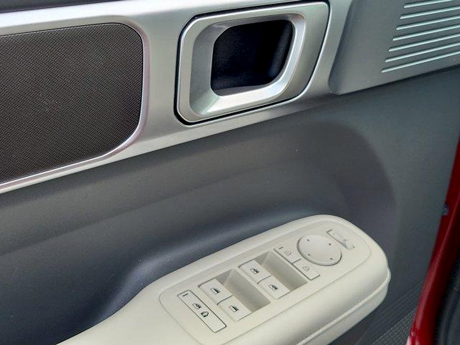Used 2025 Hyundai Santa Fe SEL FWD image 20