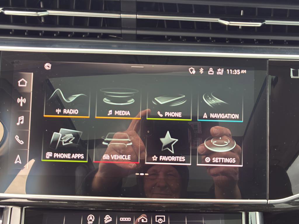 Used 2022 Audi Q7 3.0T Premium image 11