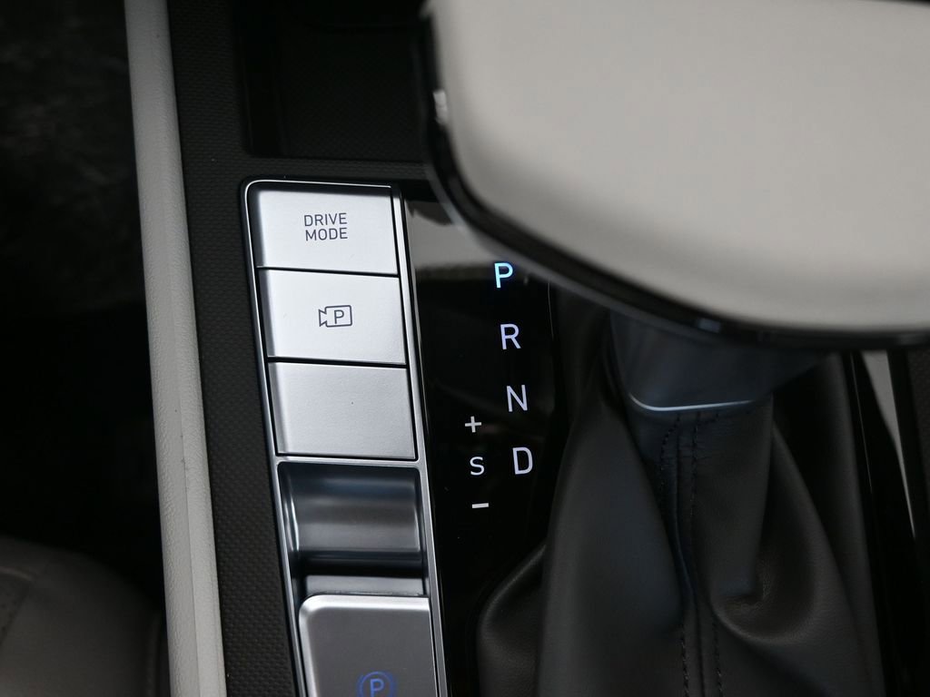 New 2026 Hyundai Elantra Limited image 31