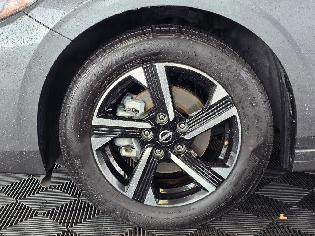 Used 2024 Nissan Sentra SV FWD image 10