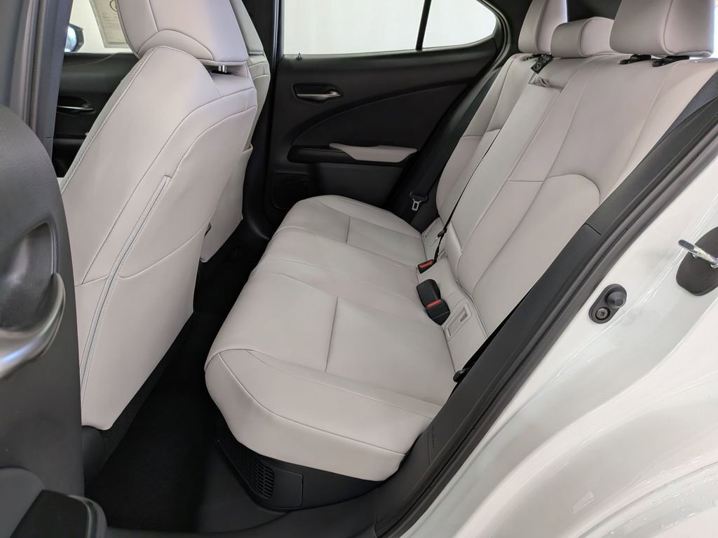 New 2026 Lexus UX 300h AWD image 31