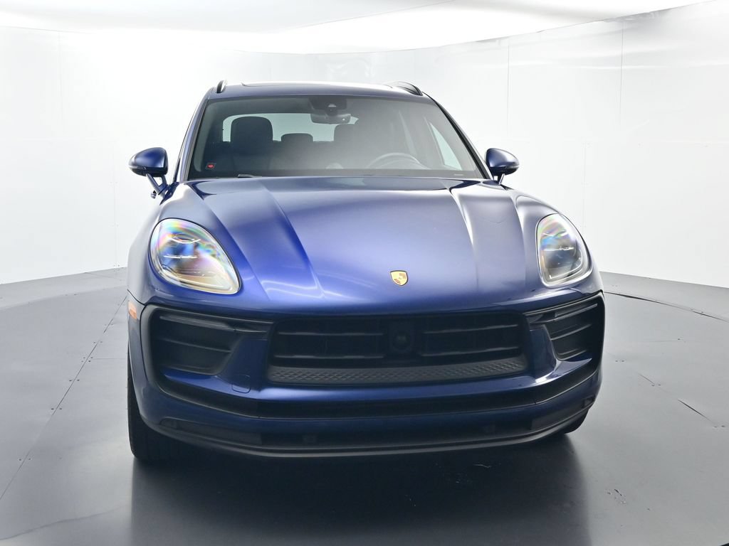 Certified 2024 Porsche Macan AWD/4WD image 18
