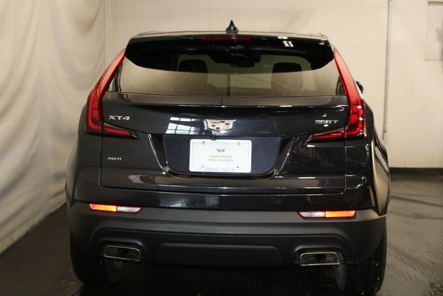 Certified 2022 Cadillac XT4 Luxury w/ Cold Weather Package image 6
