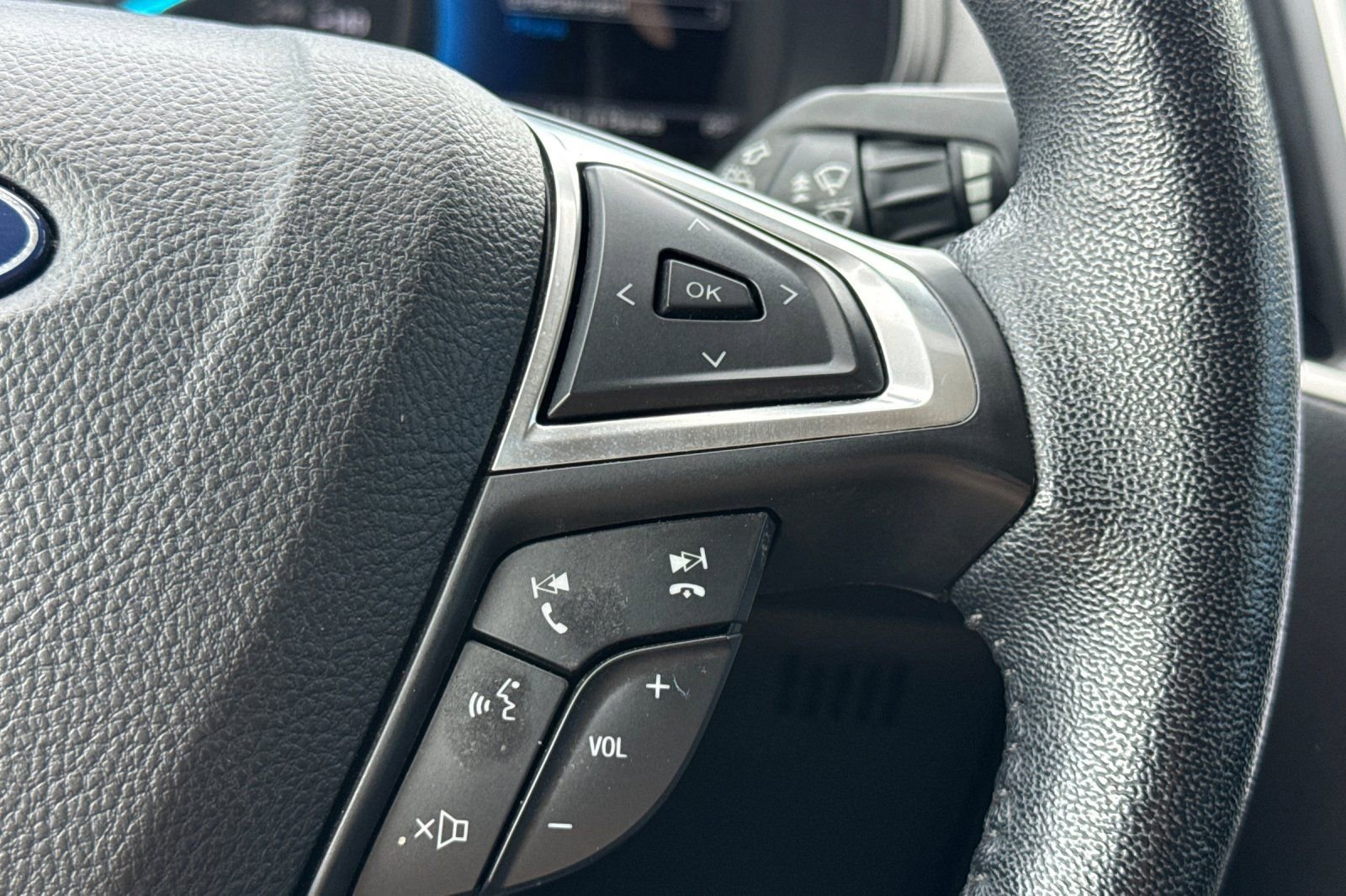 Used 2022 Ford Edge SEL image 27