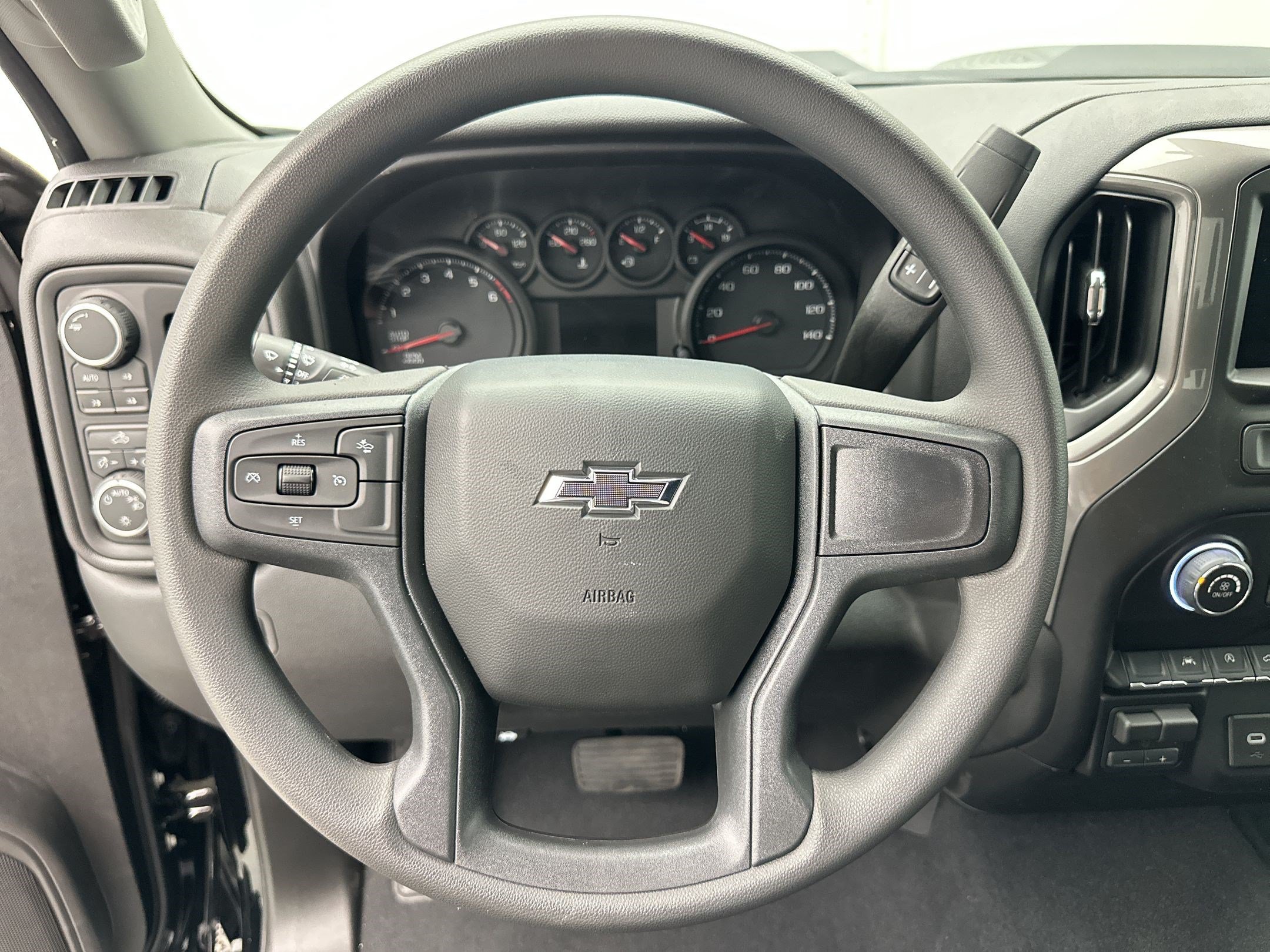 New 2026 Chevrolet Silverado 1500 Custom Trail Boss w/ LPO, Dark Essentials Package AWD/4WD image 16