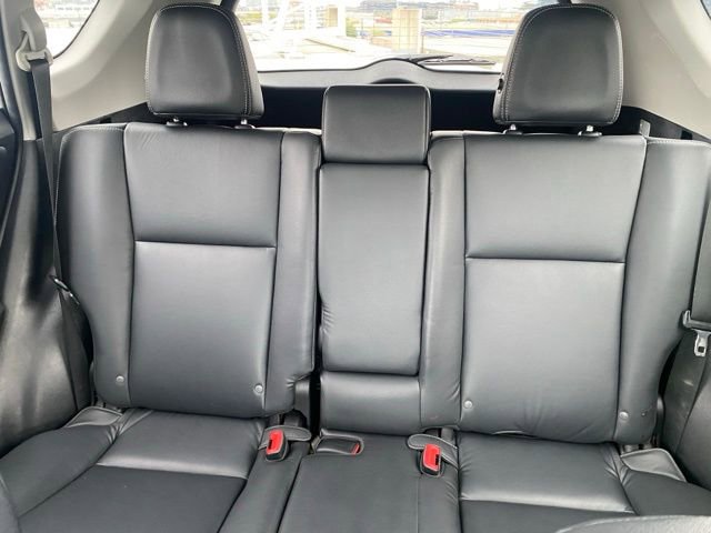 Used 2015 Toyota RAV4 Limited w/ Technology Package AWD/4WD image 20