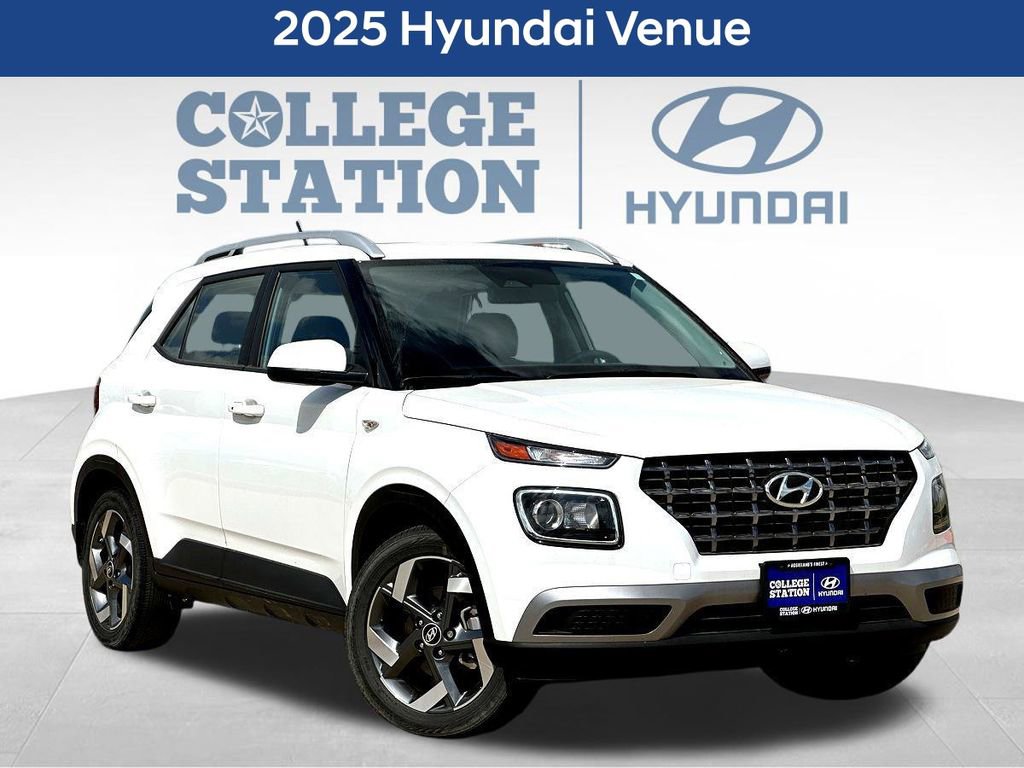 Used 2025 Hyundai Venue SEL FWD image 3