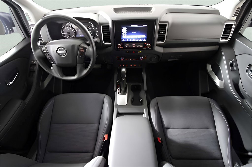 Used 2024 Nissan Frontier SV w/ SV Convenience Package image 16