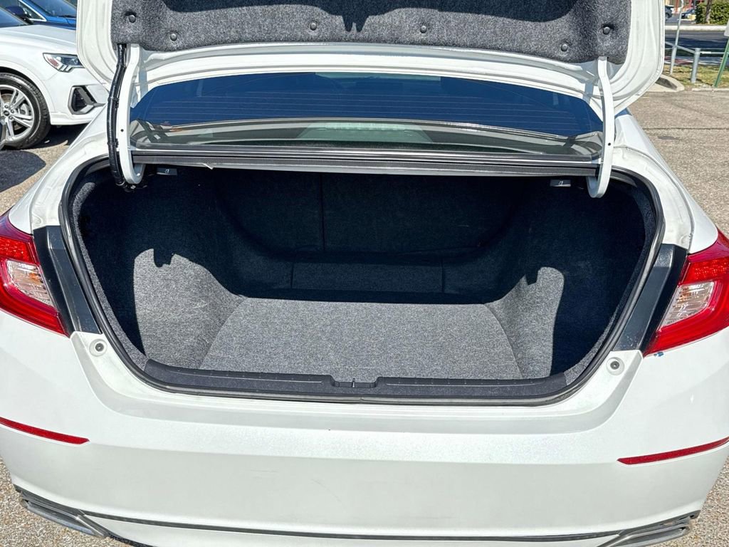 Used 2020 Honda Accord Sport image 11
