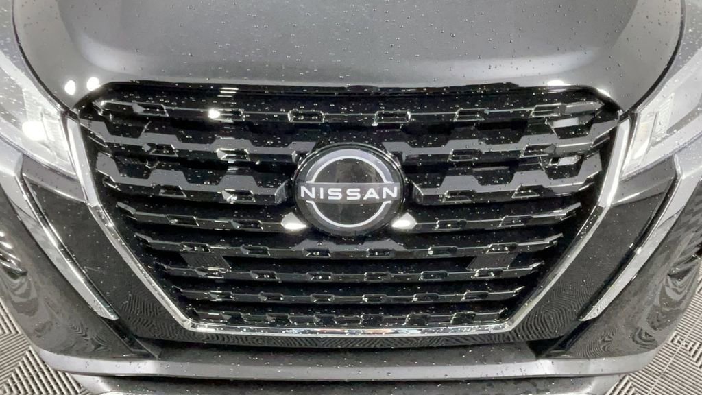 New 2025 Nissan Kicks Play S FWD image 10