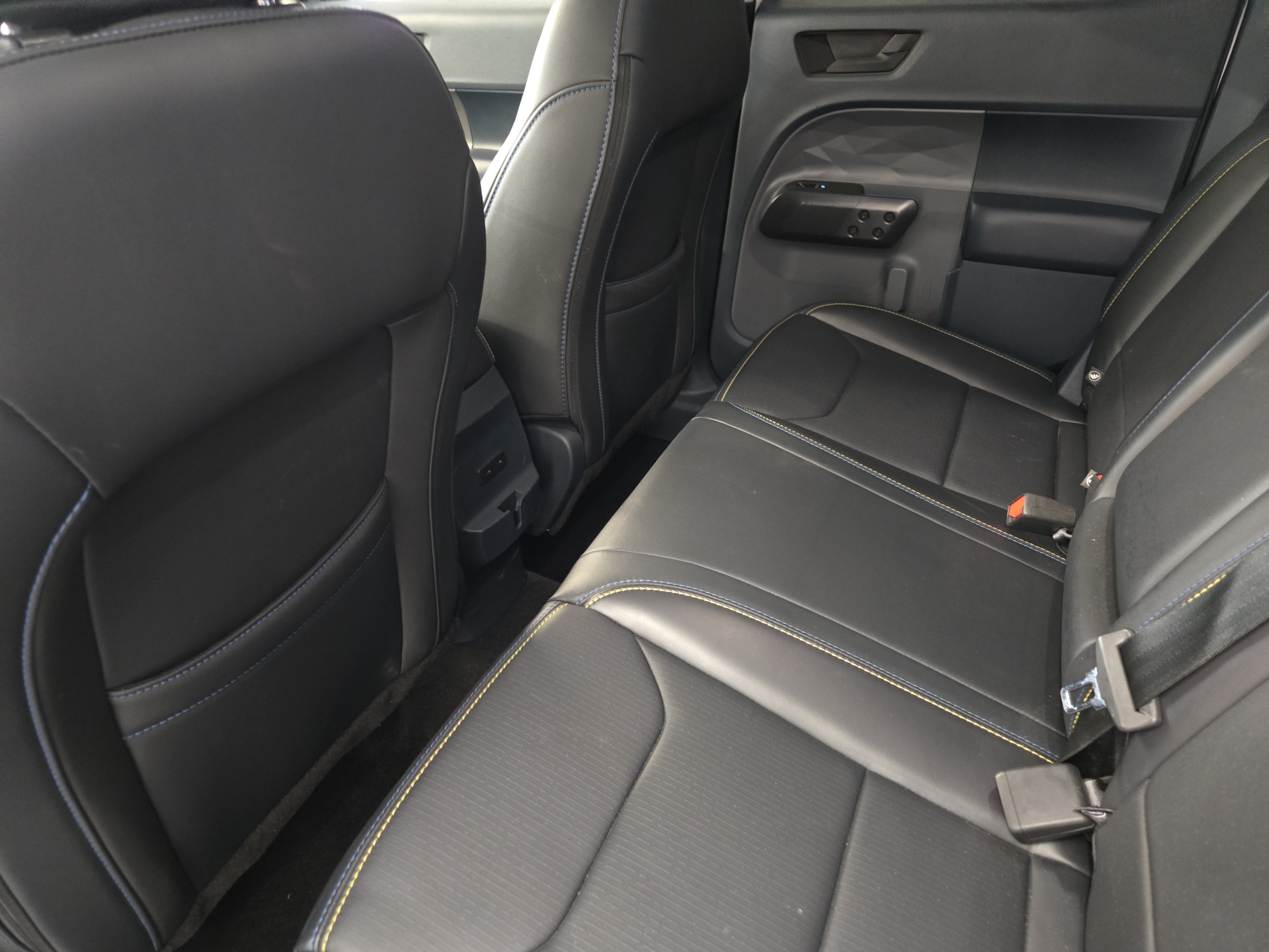 Certified 2025 Ford Maverick Lobo AWD/4WD image 29