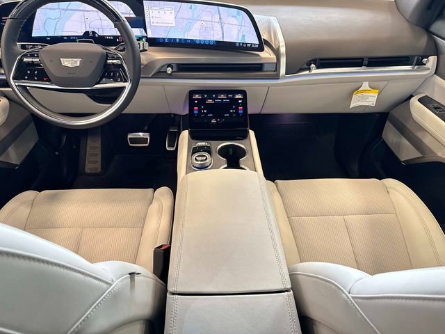 New 2026 Cadillac Vistiq Luxury AWD/4WD image 16