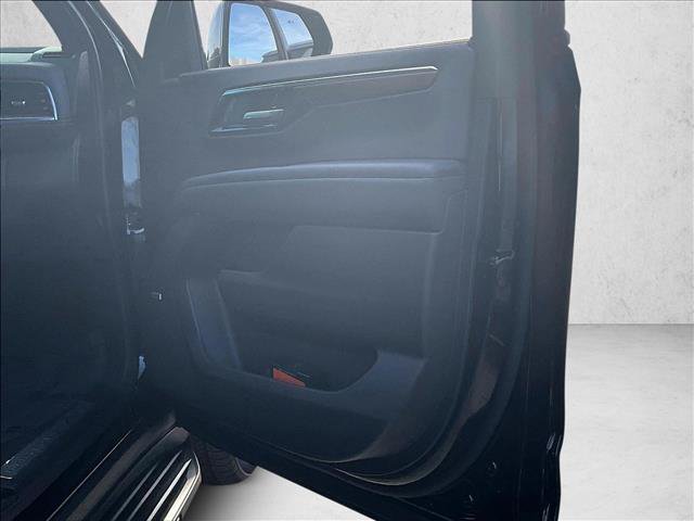 Certified 2025 Chevrolet Suburban High Country RWD image 19